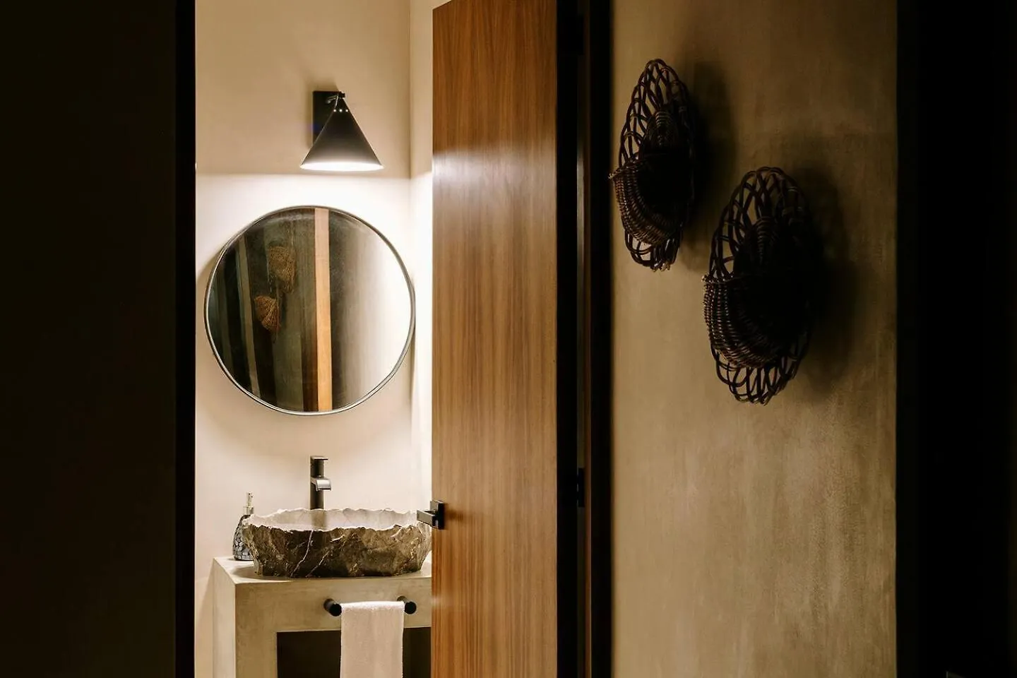 Spacious Echoluxe Condo In Aldea Zama 툴룸