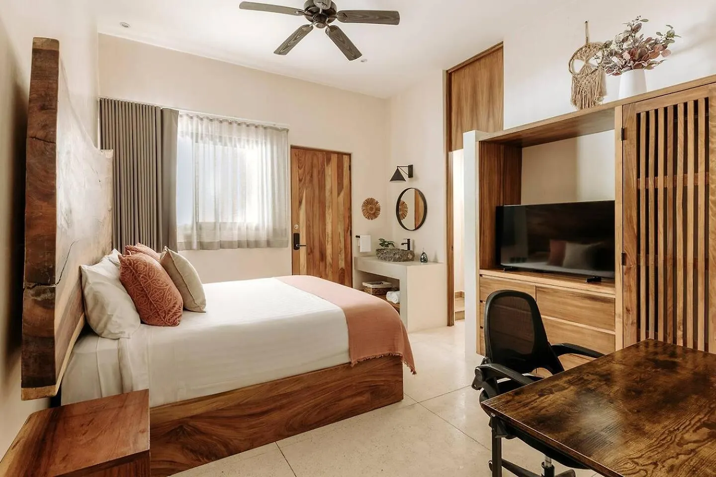 Spacious Echoluxe Condo In Aldea Zama 툴룸